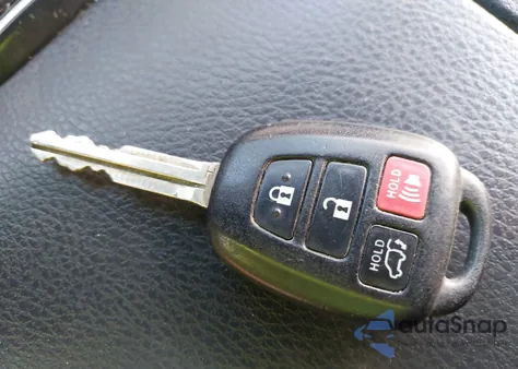 2017 Toyota Highlander Le Plus из США, поврежденный, VIN 5TDZZRFH3HS207960